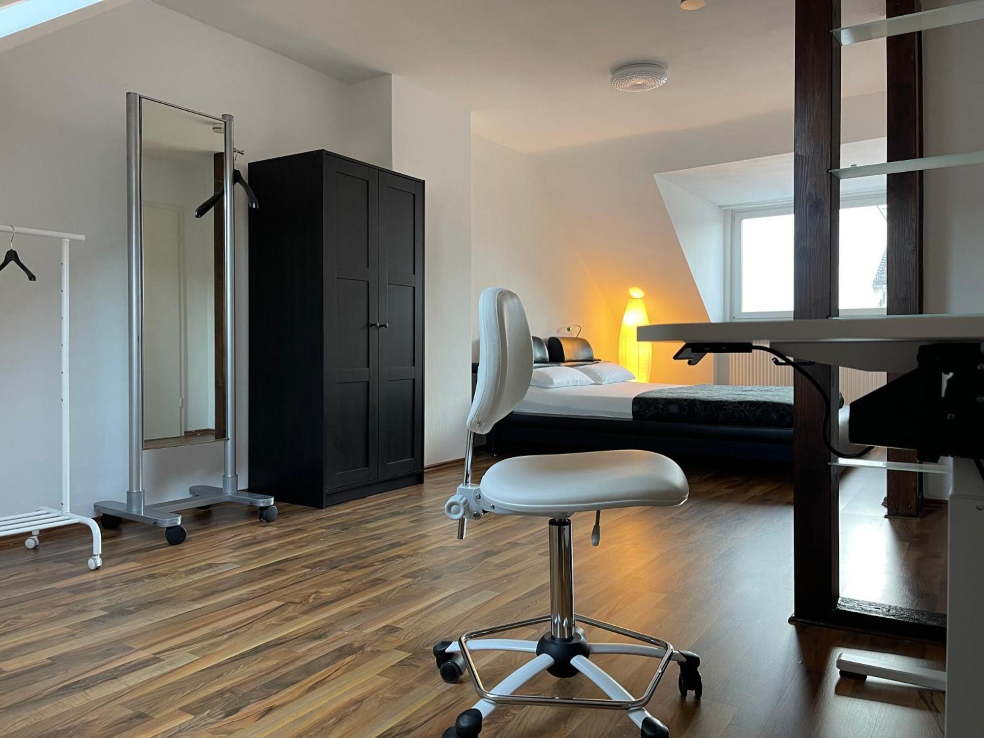 Geraeumige 3-Zimmer-Ferienwohnung Im Herzen Von Kassel Eksteriør billede