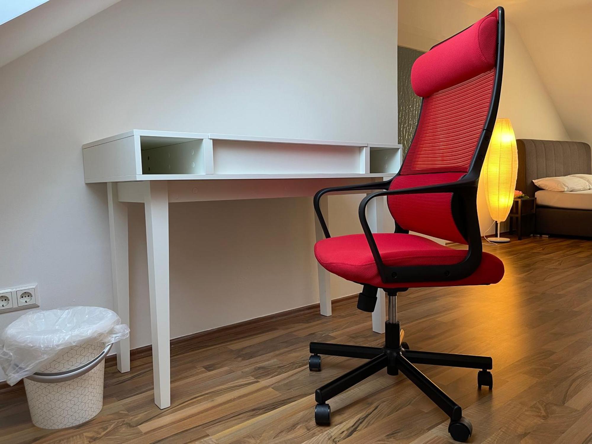 Geraeumige 3-Zimmer-Ferienwohnung Im Herzen Von Kassel Eksteriør billede