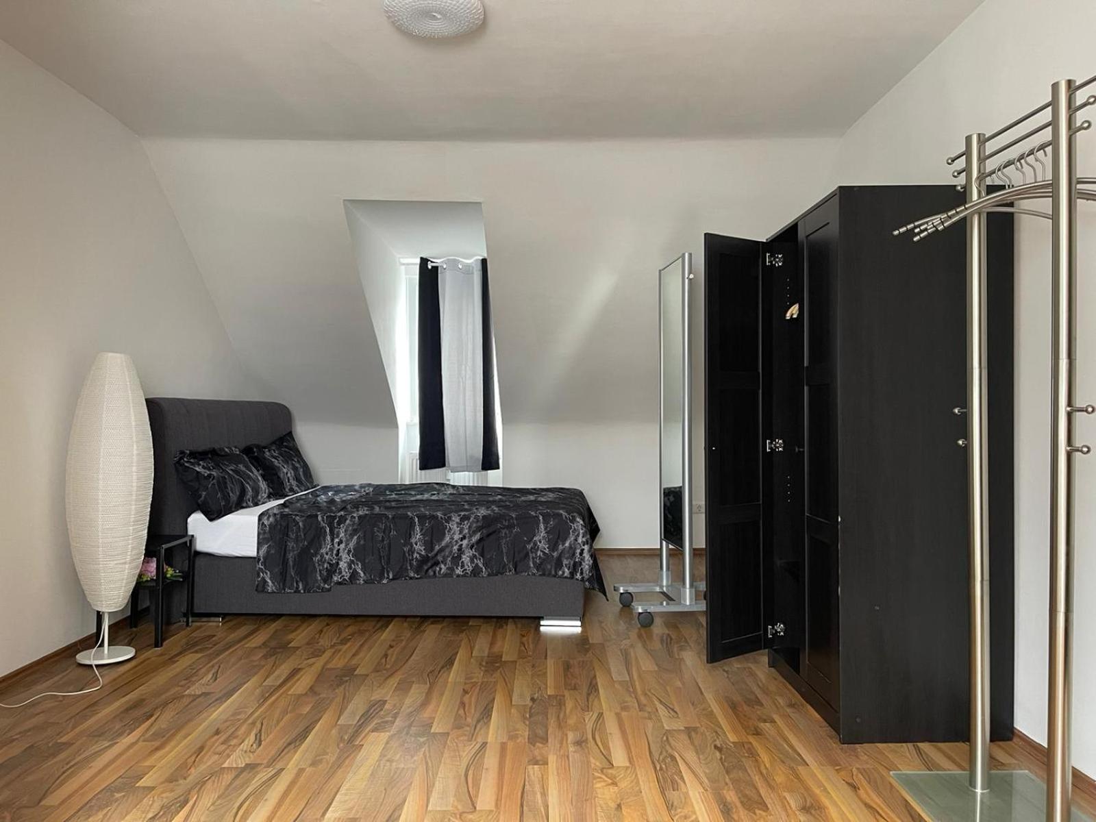 Geraeumige 3-Zimmer-Ferienwohnung Im Herzen Von Kassel Eksteriør billede