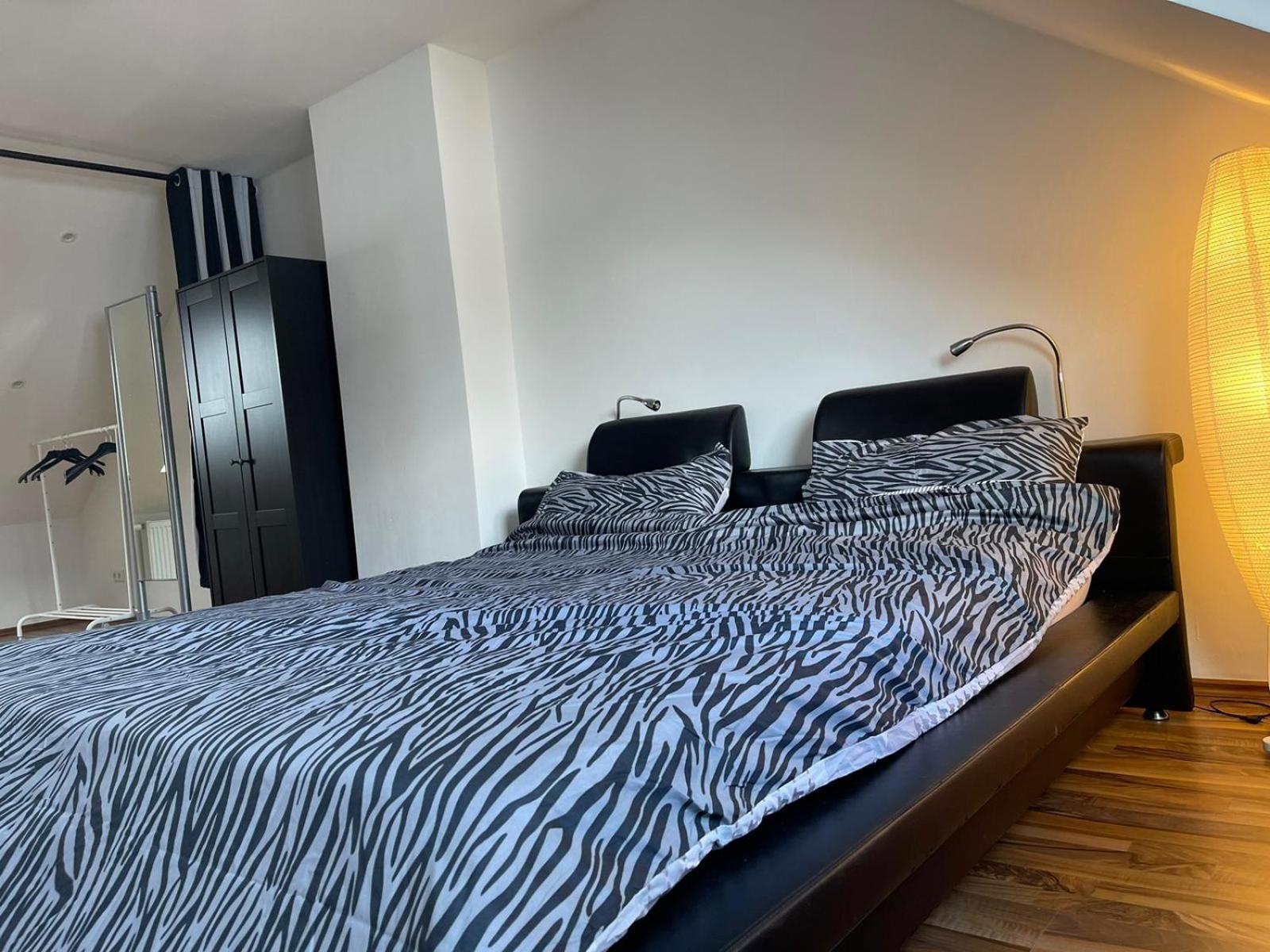 Geraeumige 3-Zimmer-Ferienwohnung Im Herzen Von Kassel Eksteriør billede