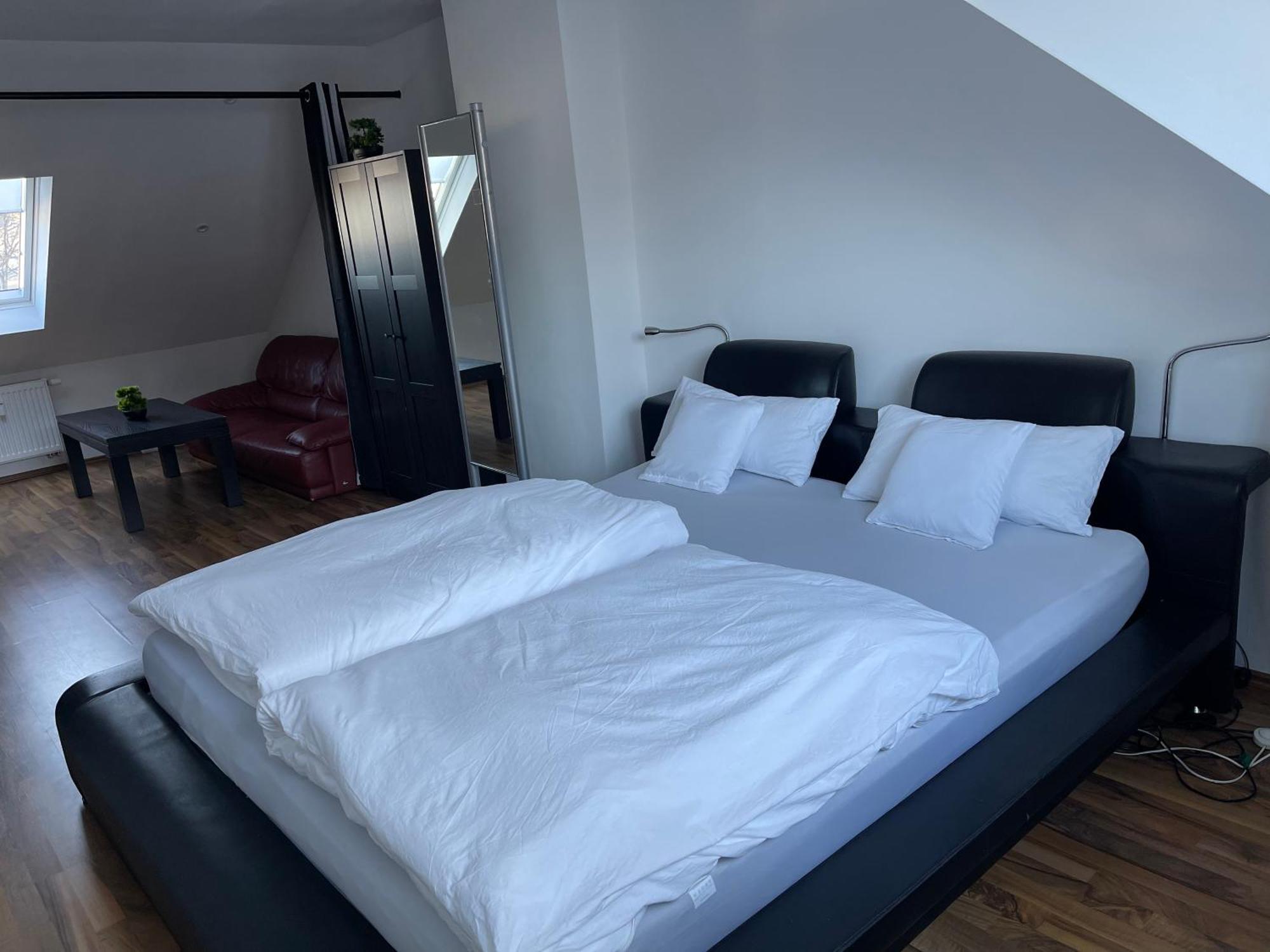 Geraeumige 3-Zimmer-Ferienwohnung Im Herzen Von Kassel Eksteriør billede